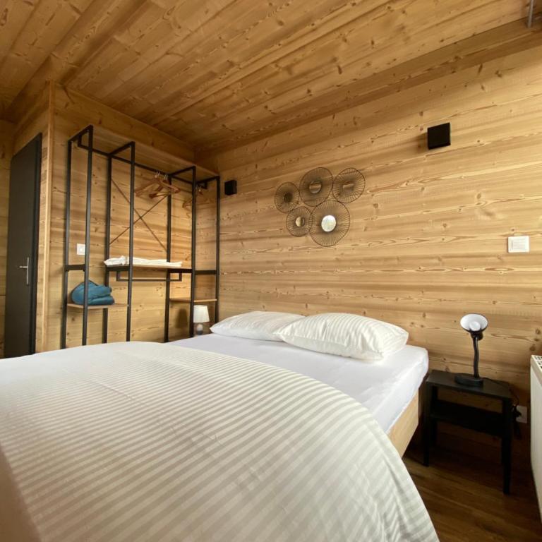 Les Chalets Bambi & Jacuzzi privatif - Appartement 1 Chambre - 17