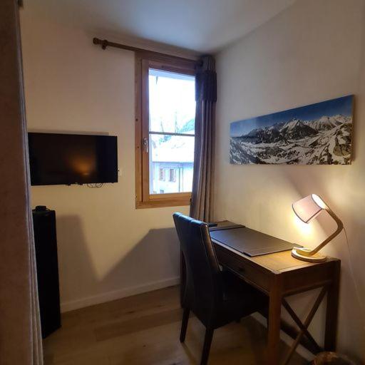 Les Suites du Monetier, alliant le charme et l'authenticité d'un chalet de prestige au cœur du village - Appartement - 39