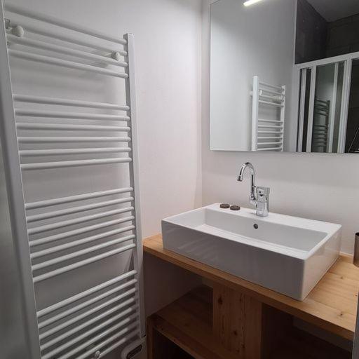 Les Suites du Monetier, alliant le charme et l'authenticité d'un chalet de prestige au cœur du village - Appartement - 40