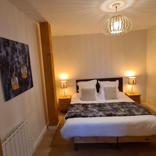 Les Suites du Monetier, alliant le charme et l'authenticité d'un chalet de prestige au cœur du village - Appartement - 48