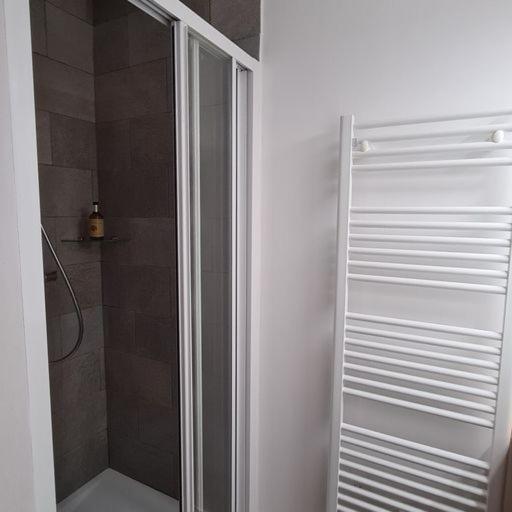 Les Suites du Monetier, alliant le charme et l'authenticité d'un chalet de prestige au cœur du village - Appartement - 43