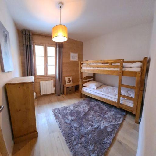 Les Suites du Monetier, alliant le charme et l'authenticité d'un chalet de prestige au cœur du village - Appartement - 42