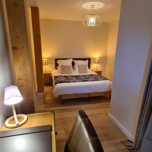 Les Suites du Monetier, alliant le charme et l'authenticité d'un chalet de prestige au cœur du village - Appartement - 51