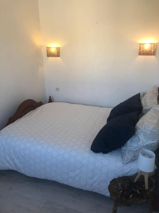Les Micocouliers - Spacieuse maison,4chambres ,avec Jardin- Parking -Wifi - Maison 4 Chambres - 16