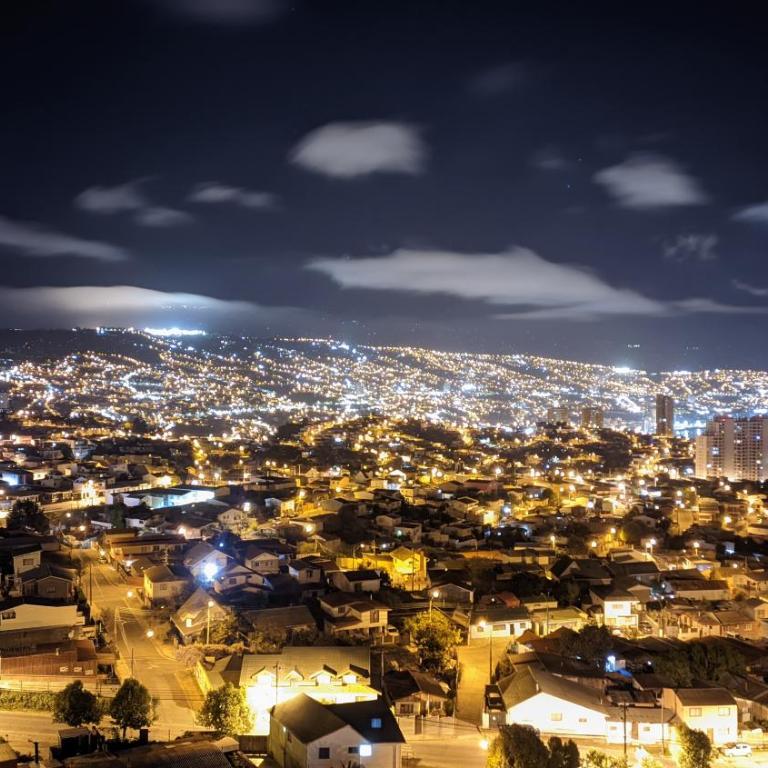 Depto Valparaíso con Vista al Mar y a la Bahía de Valparaíso - Three-Bedroom Apartment - 76