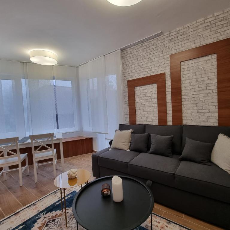 Nivalis Hill N&V - Apartment with Terrace - 12
