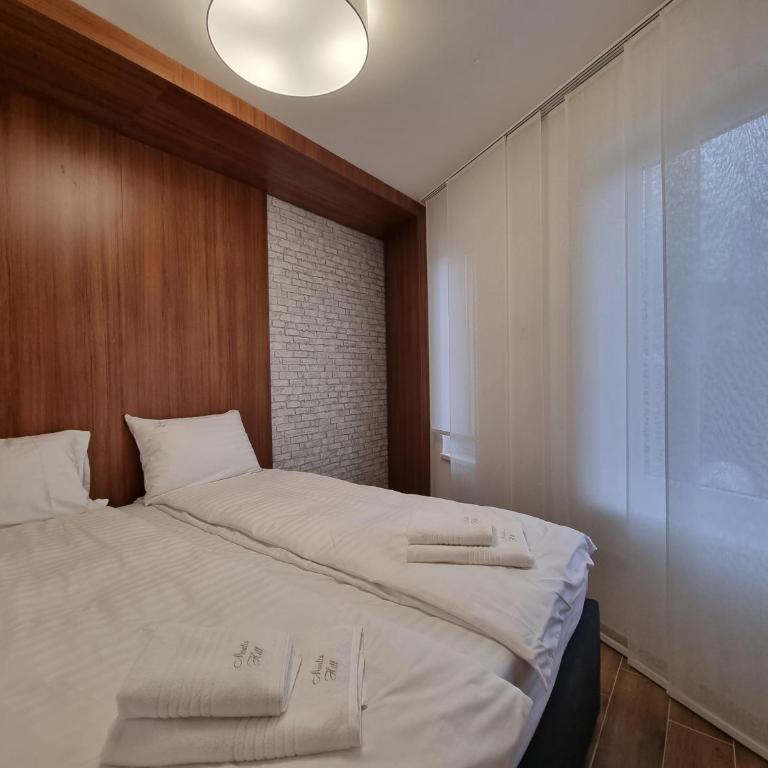 Nivalis Hill N&V - Apartment with Terrace - 16