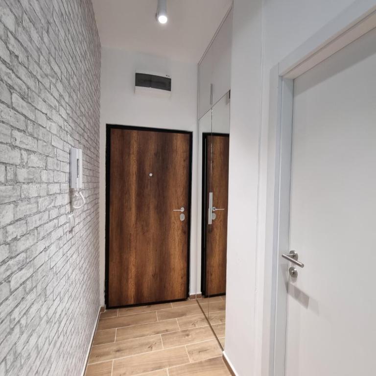 Nivalis Hill N&V - One-Bedroom Apartment - 16