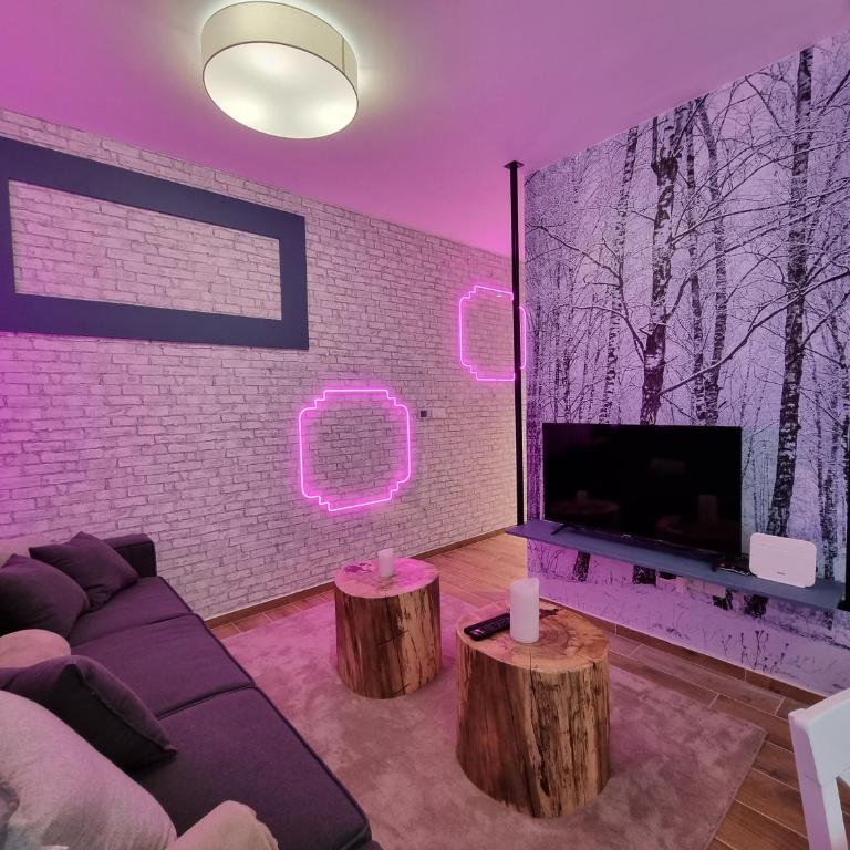 Nivalis Hill N&V - Apartment with Balcony - 1