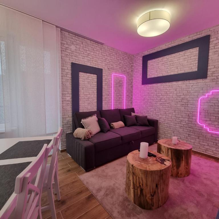 Nivalis Hill N&V - Apartment with Balcony - 13