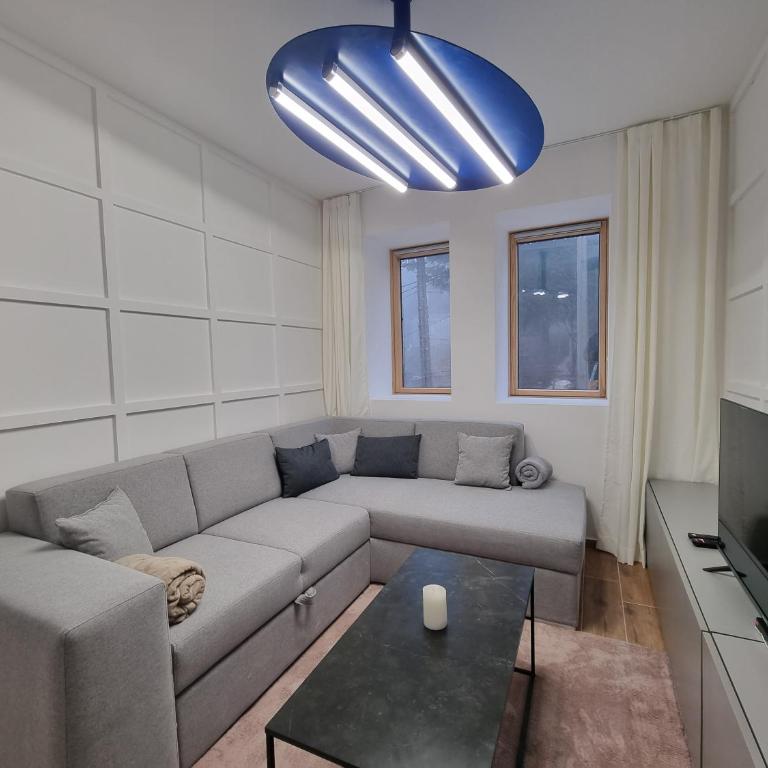 Nivalis Hill N&V - Standard Apartment - 9