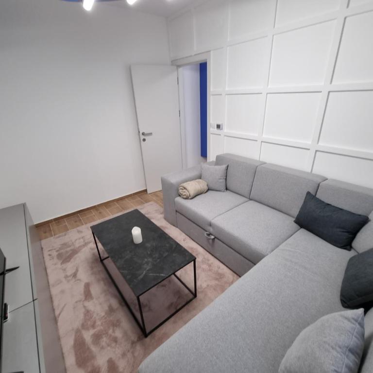 Nivalis Hill N&V - Standard Apartment - 11