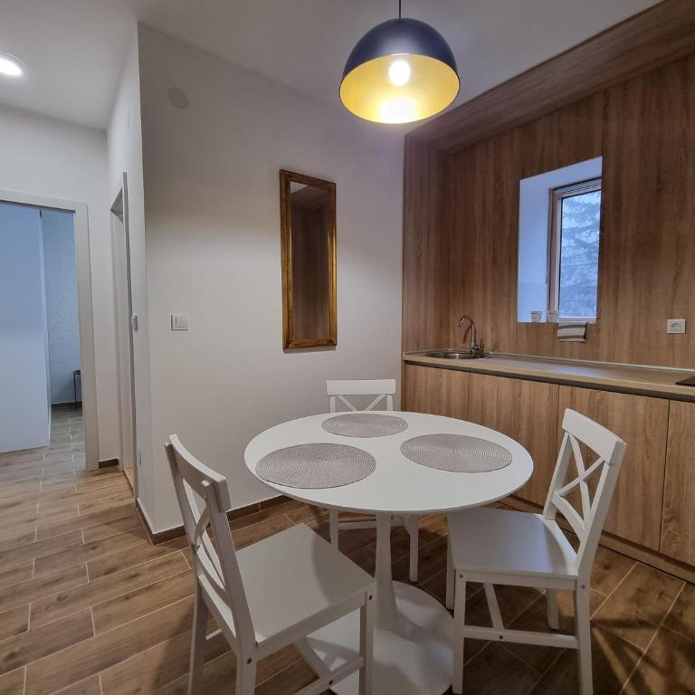 Nivalis Hill N&V - Deluxe Apartment - 12