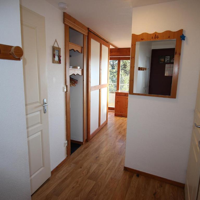 Bel appartement 3* plein sud à Chamrousse, avec terrasse et animaux acceptés - FR-1-549-92 - Apartamento - 10