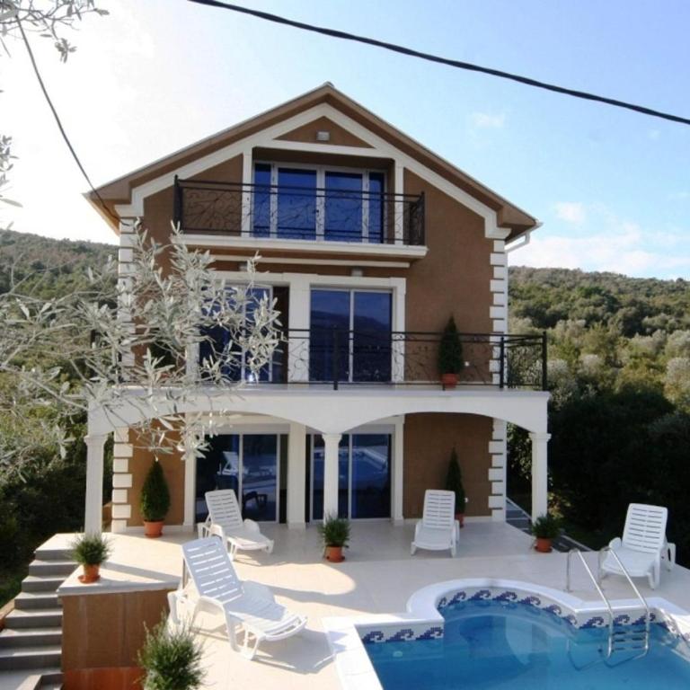 Villa Tivat - Vila s 5 Spavaćih Soba i Sopstvenim Bazenom - 2