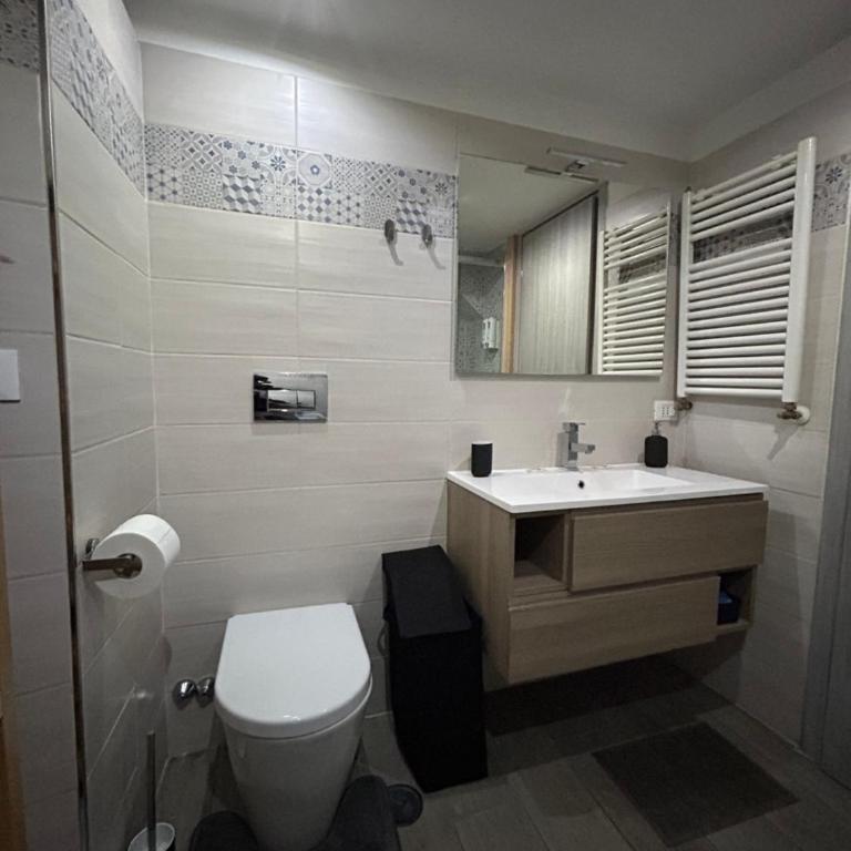 Alex Rhome Apartment - One-Bedroom House - 22