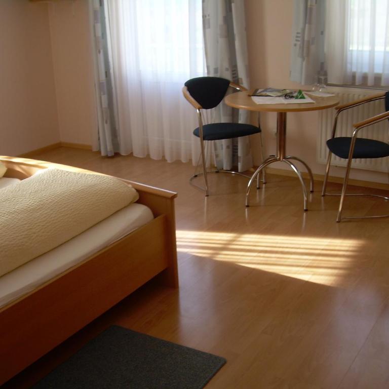Thermenpension Gigler - Double Room with Balcony or Terrace - 3