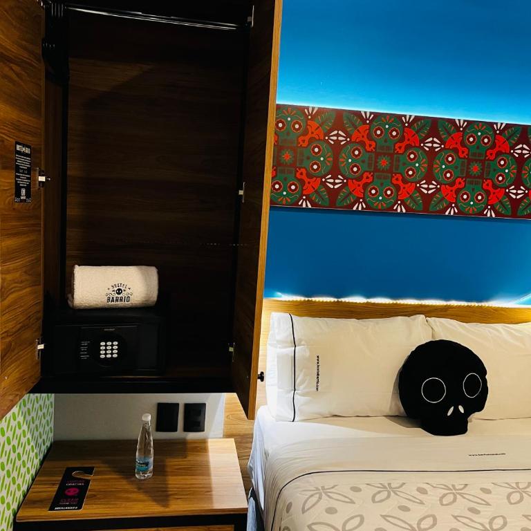 Barrio Downtown Mexico City Hostel - Small Double Room - 5
