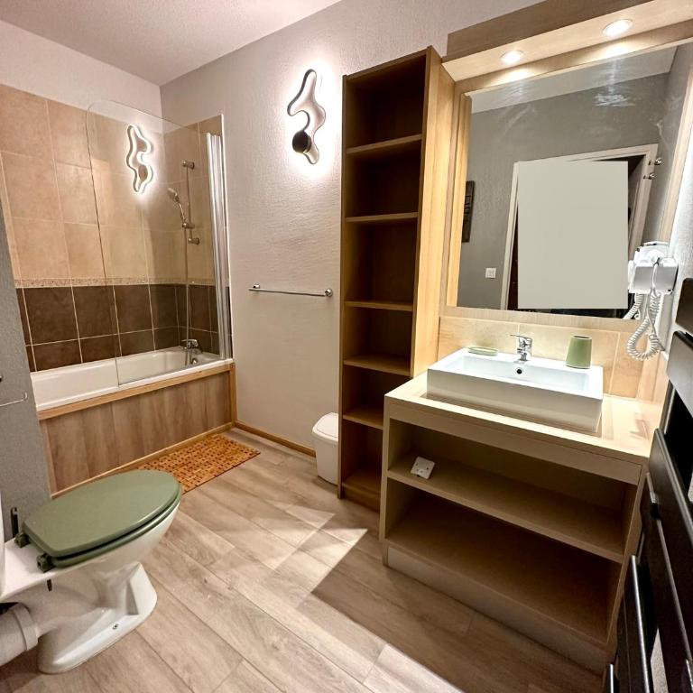 Duplex rénové - 2 chambres 6 personnes vue pistes - Appartamento con 2 Camere da Letto - 12