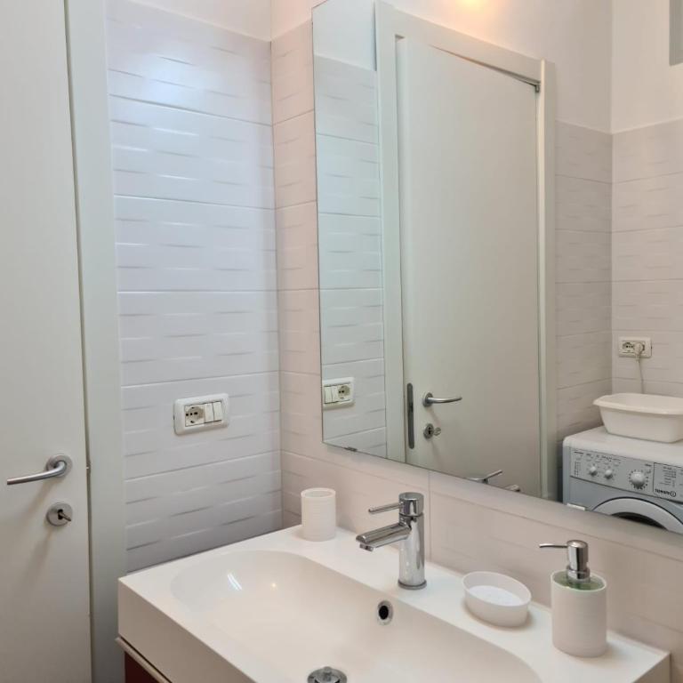 WelcHome Marghera 18 - Appartamento con 1 Camera da Letto - 17