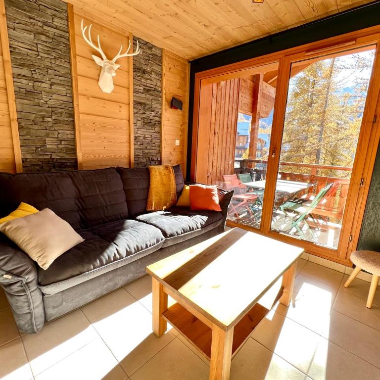 CENTRE STATION 1800 - Dernier étage Rénové - 2 Chambres 6 personnes - Skis aux pieds - Two-Bedroom Apartment - 9