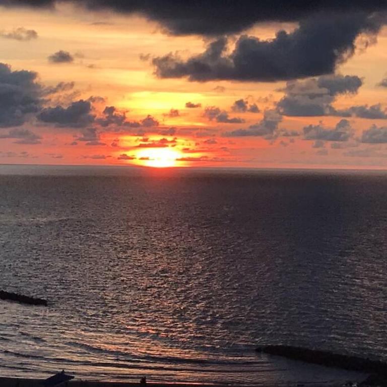 Cartagena oceanfront in the old city! - One-Bedroom Apartment - Oceanfront - 2