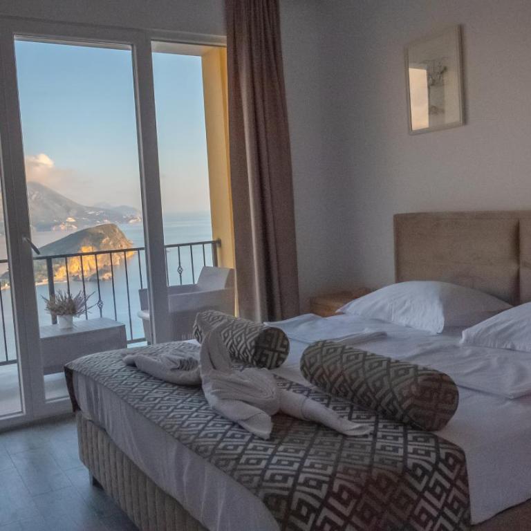 Viewpoint Villa - Two-Bedroom Apartment - 3