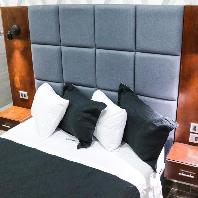 HOTEL MISION 11 - Deluxe Queen Room - 5