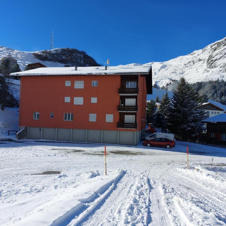 Corn Alv 13 - Apartment mit Balkon - 1