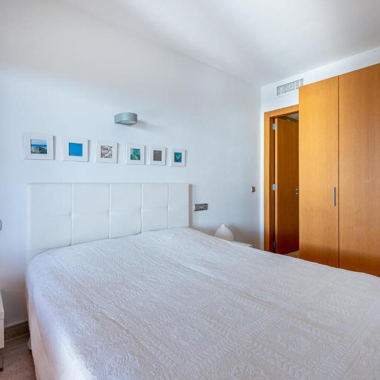 2 Bedroom Beautiful Apartment In Benalmádena - Two-Bedroom Apartment - 18