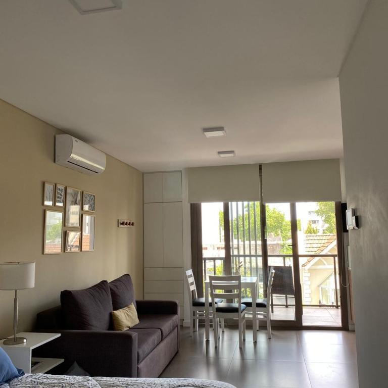 EXCELENTE y completisimo monoambiente con cochera - Apartamento de 1 dormitorio - 11
