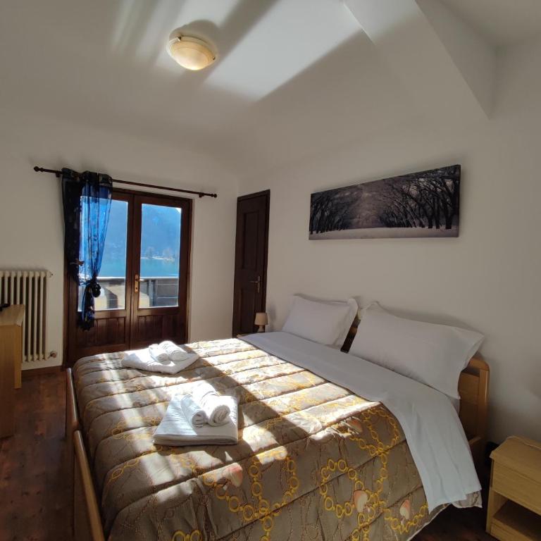 Hotel TEA DOLOMITI - Lago di Alleghe - Monte Civetta - Camera Matrimoniale con Vista Lago - 6