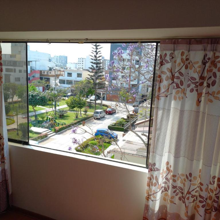 Frente a hermoso Parque Pueblo Libre - Apartamento de 2 dormitorios - 2