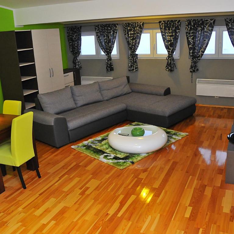 APARTMENTS FOKA & SPA - 600m from Gondola ski lift - One-Bedroom Apartment with Terrace - 23