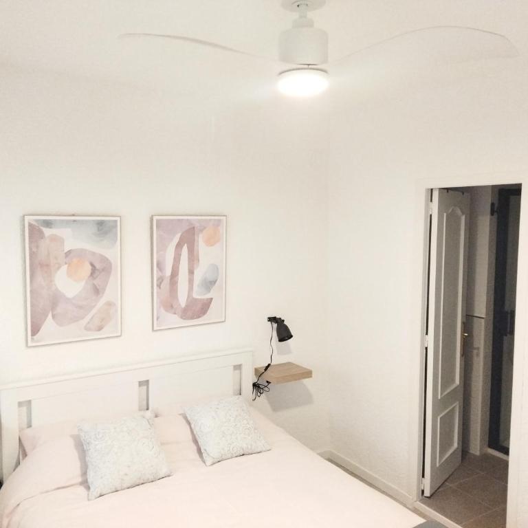 Modern,cozy and centric apartment next to beach - One-Bedroom Apartment - 8