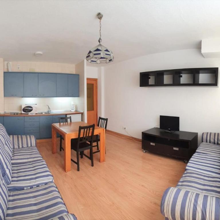 TODOSIERRANEVADA ZONA BAJA - MONTBLANC VISTAS A LA MONTANA - Junto a los Telecabinas - Apartamento de 2 dormitorios - 2