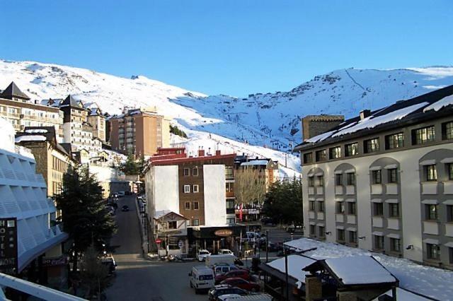 TODOSIERRANEVADA ZONA BAJA - MONTBLANC VISTAS A LA MONTANA - Junto a los Telecabinas - Apartamento de 2 dormitorios - 24