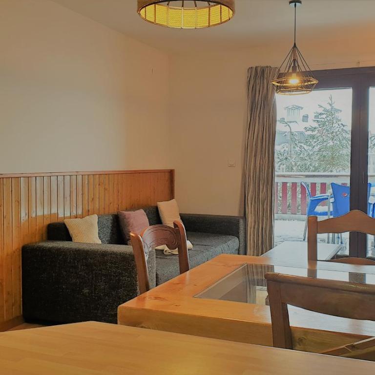 TODOSIERRANEVADA ZONA BAJA - MONTBLANC VISTAS A LA MONTANA - Junto a los Telecabinas - Apartamento Superior de 2 dormitorios - 10