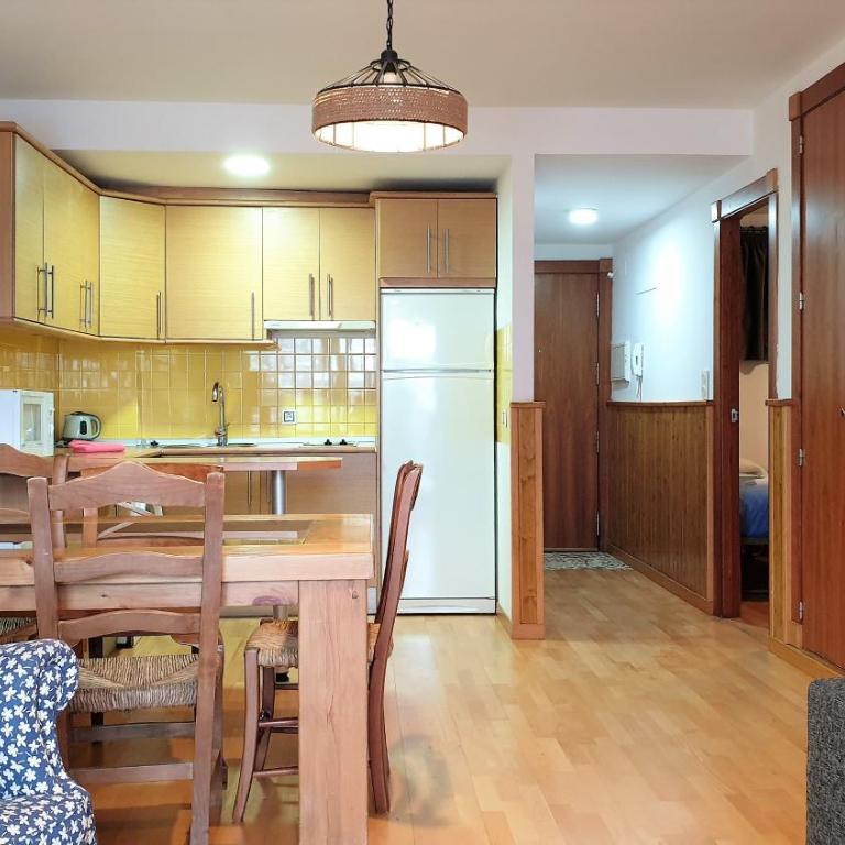 TODOSIERRANEVADA ZONA BAJA - MONTBLANC VISTAS A LA MONTANA - Junto a los Telecabinas - Apartamento Superior de 2 dormitorios - 15