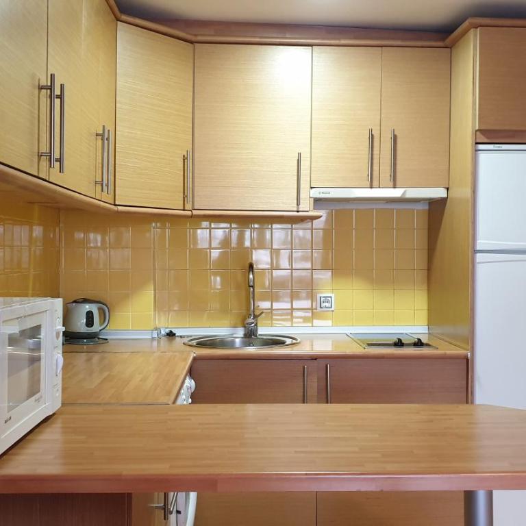 TODOSIERRANEVADA ZONA BAJA - MONTBLANC VISTAS A LA MONTANA - Junto a los Telecabinas - Apartamento Superior de 2 dormitorios - 24