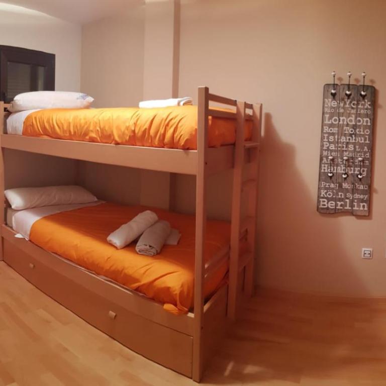 TODOSIERRANEVADA ZONA BAJA - MONTBLANC VISTAS A LA MONTANA - Junto a los Telecabinas - Apartamento Superior de 2 dormitorios - 35