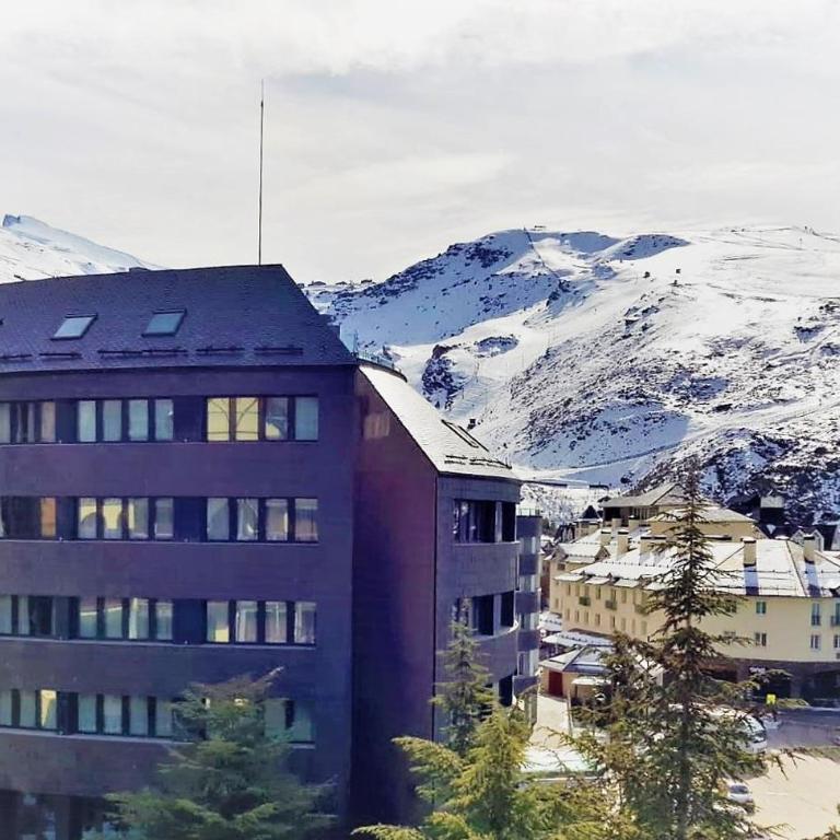 TODOSIERRANEVADA ZONA BAJA - MONTBLANC VISTAS A LA MONTANA - Junto a los Telecabinas - Apartamento Superior de 2 dormitorios - 2