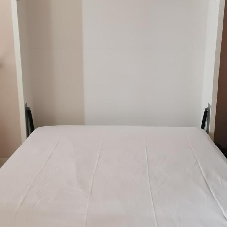 Grand studio Canal St Martin Paris 1 lit double 1pièce - Appartement 1 Chambre - 14