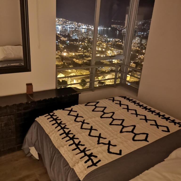 Depto Valparaíso con Vista al Mar y a la Bahía de Valparaíso - Three-Bedroom Apartment - 17