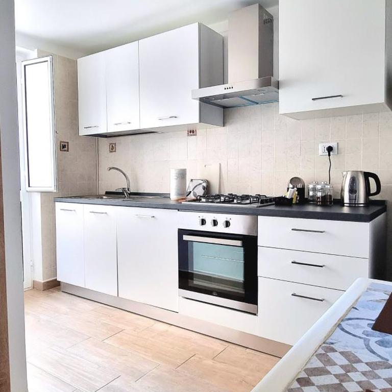 Casa Amedeo - Apartment with Balcony - 14