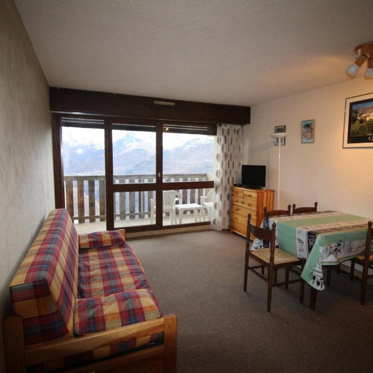 Studio cabine spacieux à 250m des pistes, 4 couchages, parking gratuit - Auris en Oisans - FR-1-297-248 - Appartamento - 1