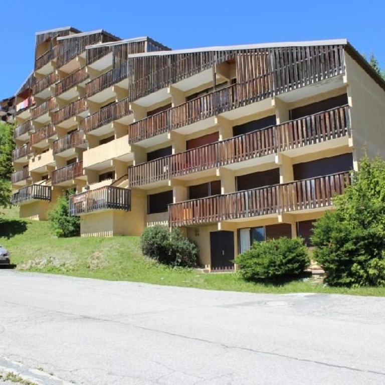 Studio cabine spacieux à 250m des pistes, 4 couchages, parking gratuit - Auris en Oisans - FR-1-297-248 - Appartamento - 13