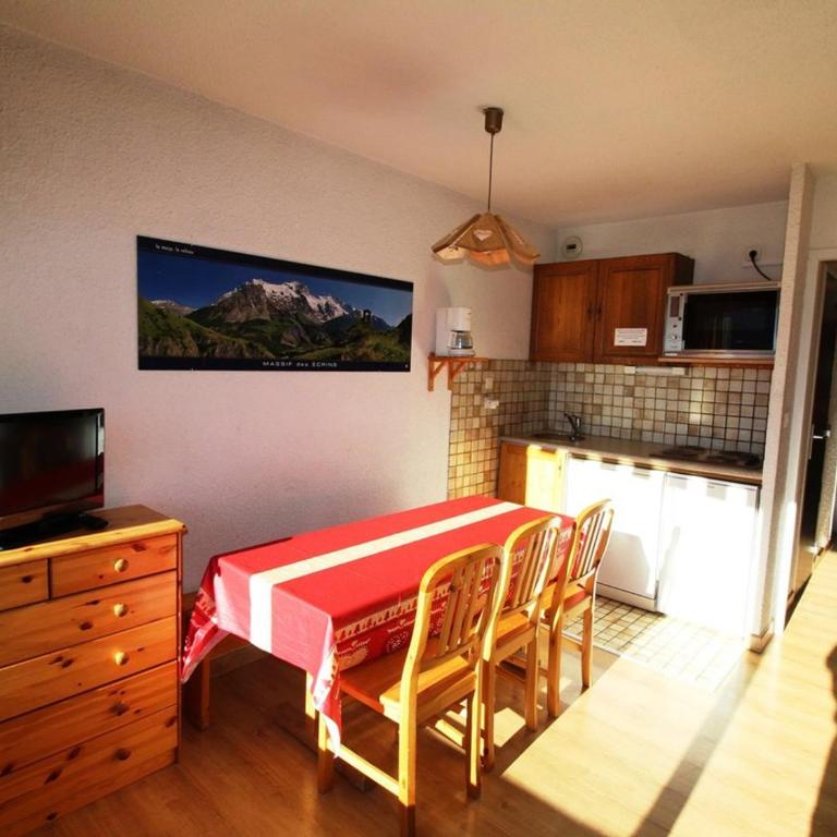 Spacieux studio cabine 6 pers, skis aux pieds à Auris - FR-1-297-274 - Apartment - 5