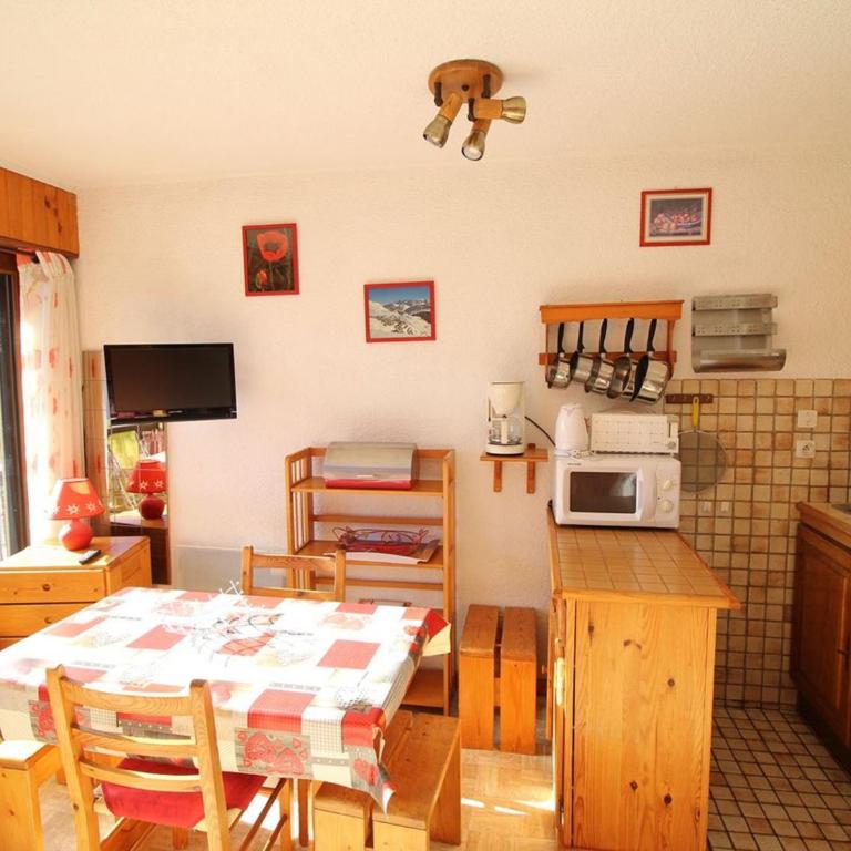 Studio cabine 4 pers, pied des pistes, vue sud - FR-1-297-275 - Apartment - 6