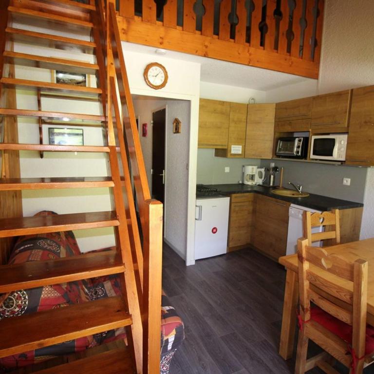 Studio mezzanine cabine 4 pers au pied des pistes, Auris en Oisans - FR-1-297-298 - Appartamento - 3